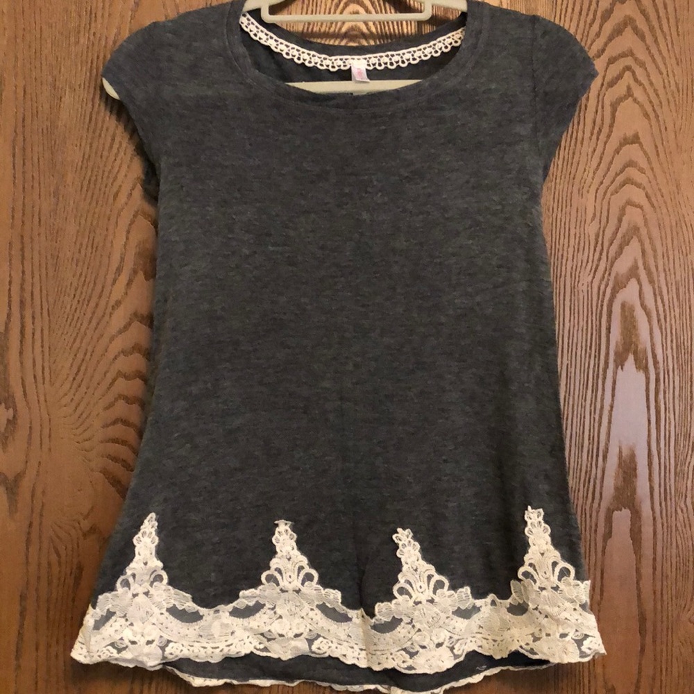 NWOT Xhilaration Top (with lace detail)